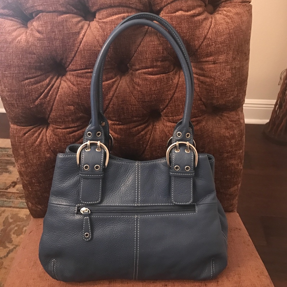 Ladies Tignanello Leather Purse 👛